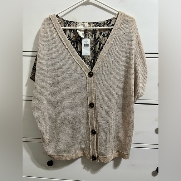 Blu Pepper Blouse - Picture 2 of 3